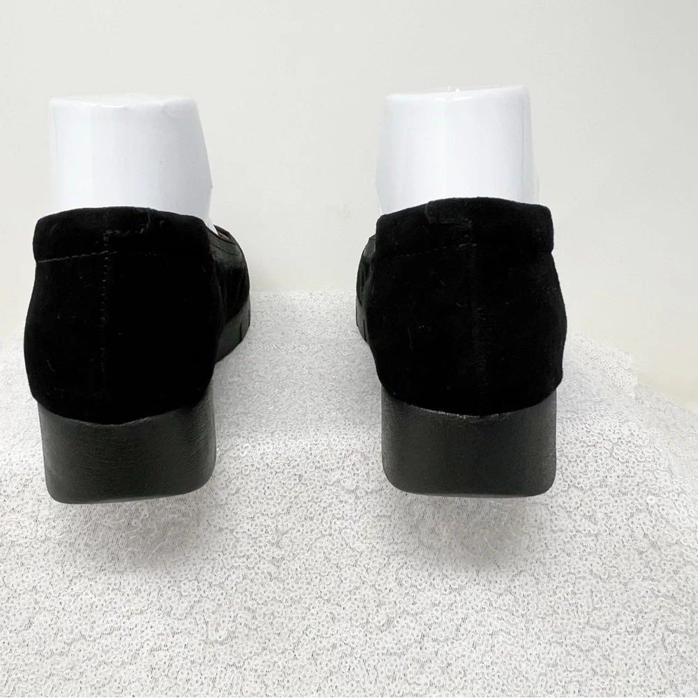 Clarks Artisan Daelyn Hill comfort black suede shoes